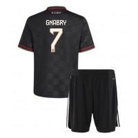 Maglia Calcio Bayern Munich Serge Gnabry #7 Terza Divisa Bambino 2025-26 Manica Corta (+ pantaloncini)
